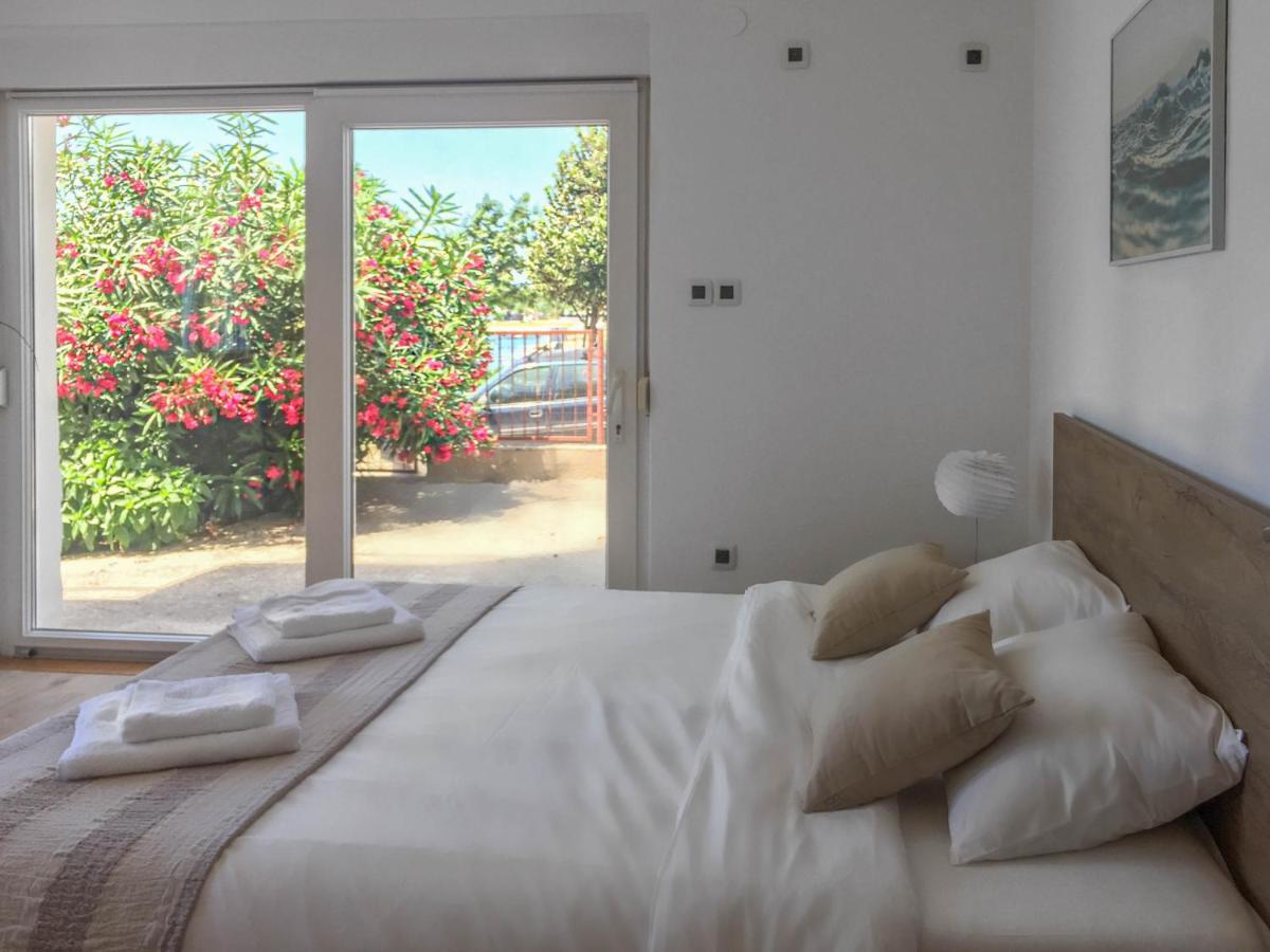 Elysium Apartment Pula Exterior photo